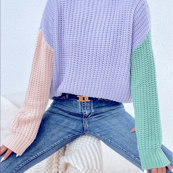 Color block turtleneck sweater - Picture 2 of 5